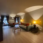 Quadrilatero , 2br , Parking In Centro Apartmán *