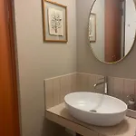 Quadrilatero , 2br , Parking In Centro Apartmán *