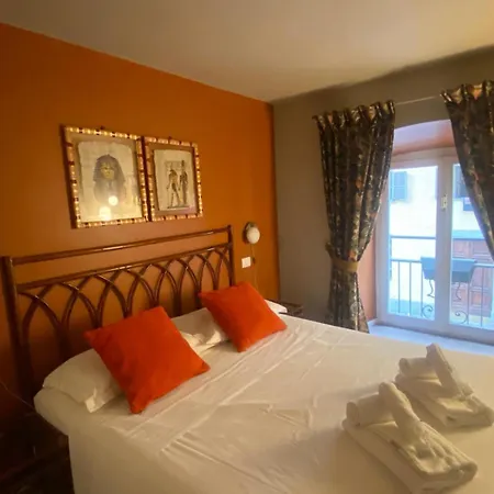 Quadrilatero , 2br , Parking In Centro Apartamento Turín