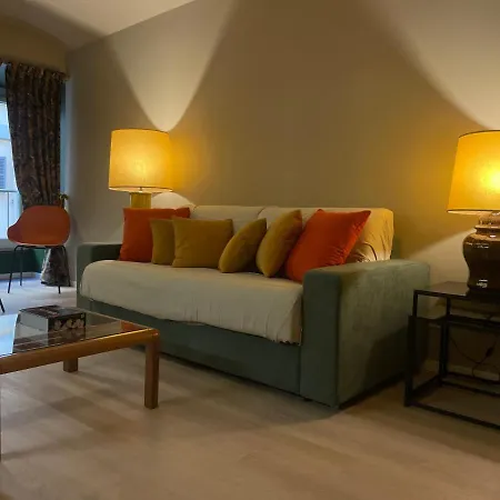 Quadrilatero , 2br , Parking In Centro Lägenhet *